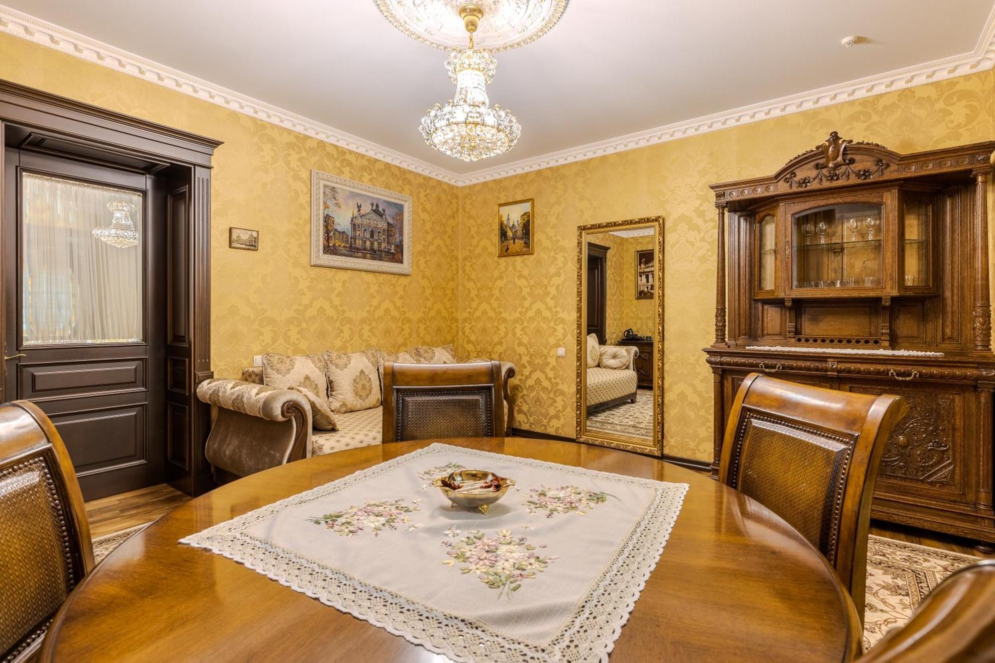 Luxury Boutique Andreevskiy Lviv Eksteriør bilde